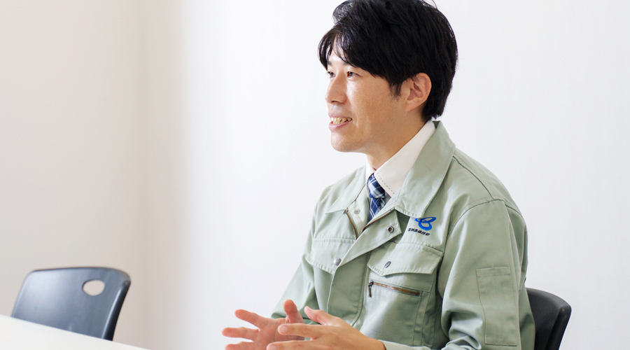 設備改修の施工管理を担当。ゼネコン勤務から発注者側へ。